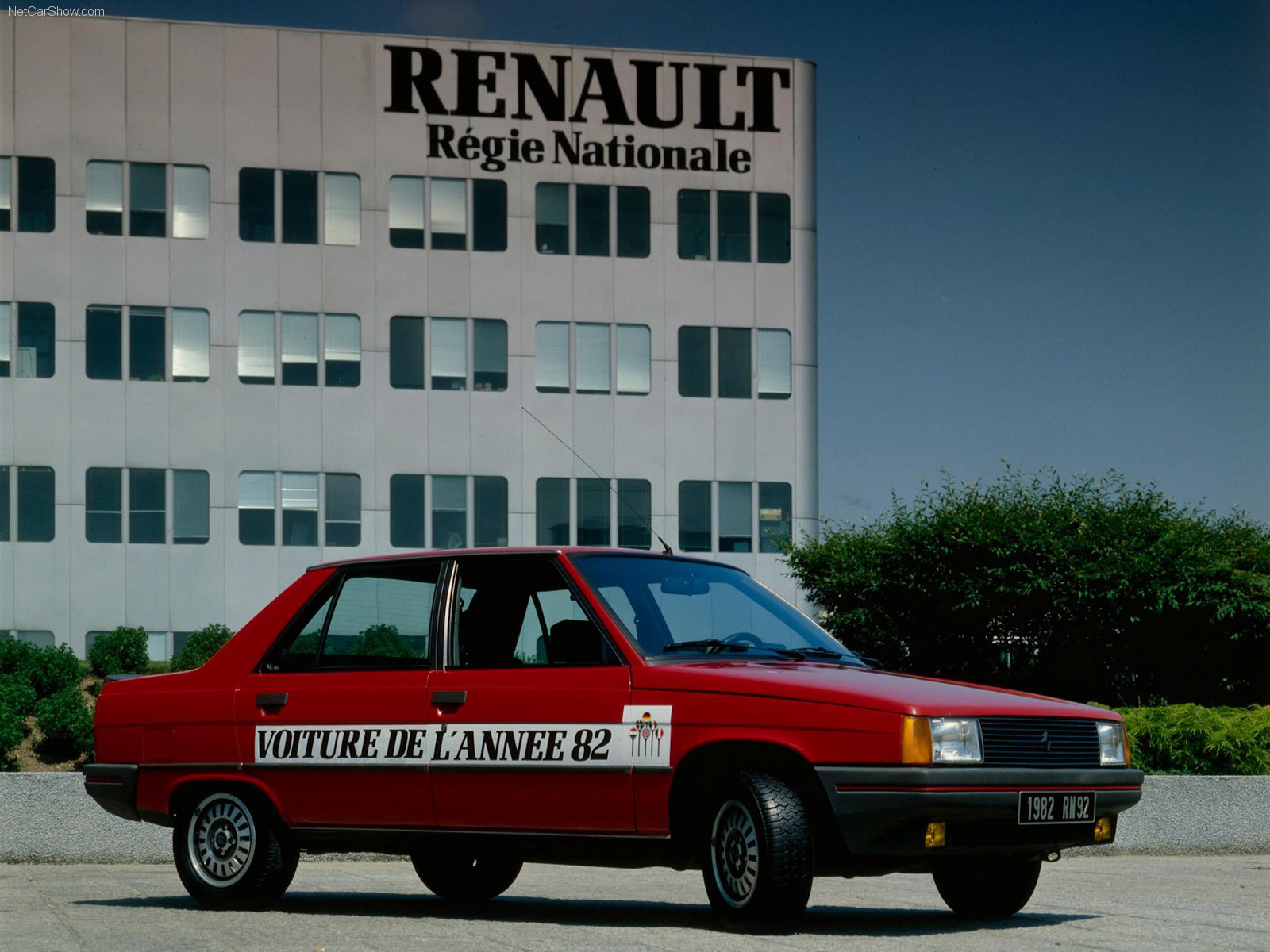 rouge_Renault-9_GT_1982_1600x1200_wallpa